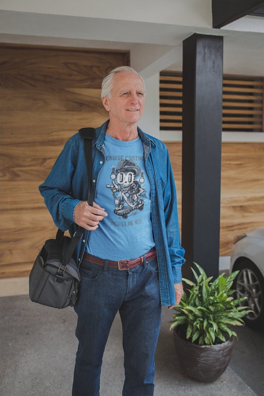 Dad Vacation T-Shirt, Funny Travel Shirt for Men, Summer Holiday Tee, Gift for Father, Casual Comfort Shirt for Travel & Relaxation